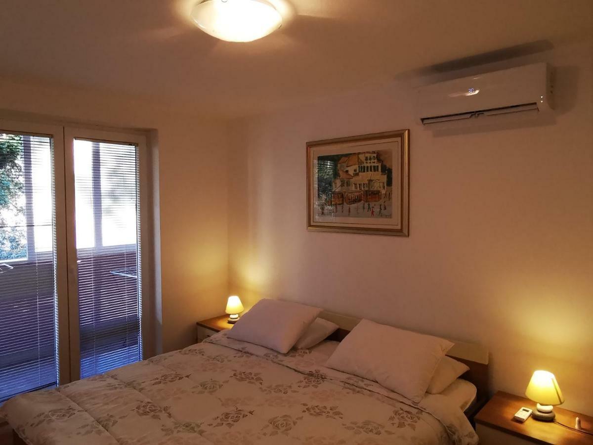 Comfortable 3* Apartment Lapad Center Дубровник Екстериор снимка