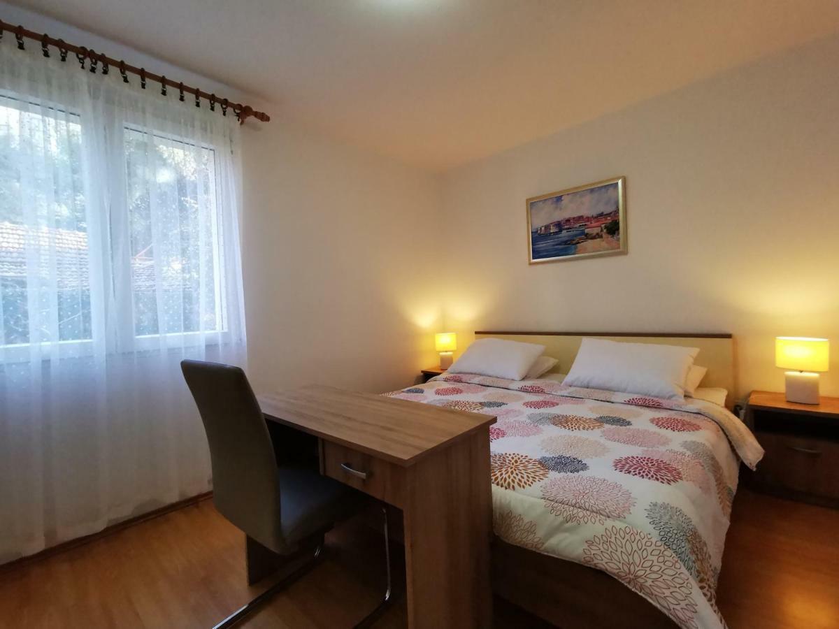 Comfortable 3* Apartment Lapad Center Дубровник Екстериор снимка