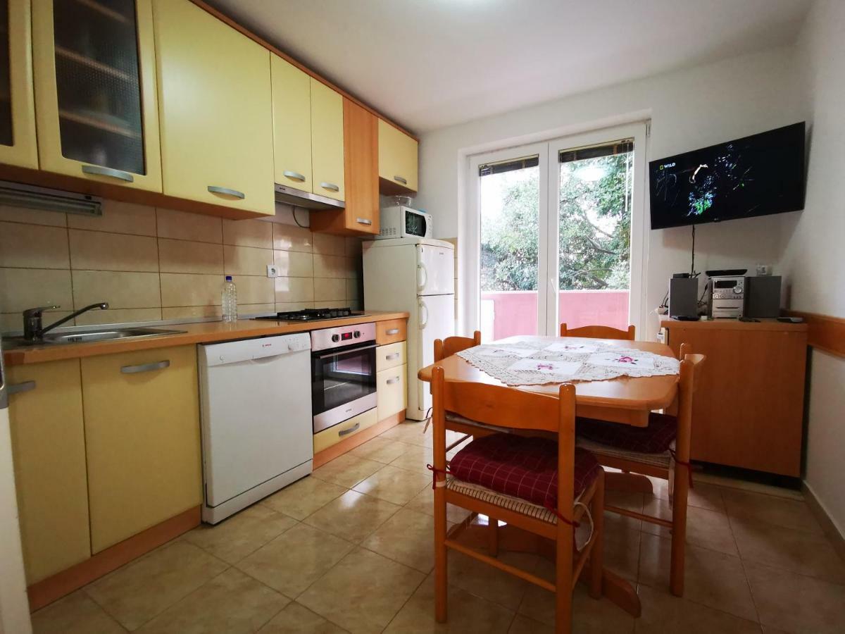 Comfortable 3* Apartment Lapad Center Дубровник Екстериор снимка